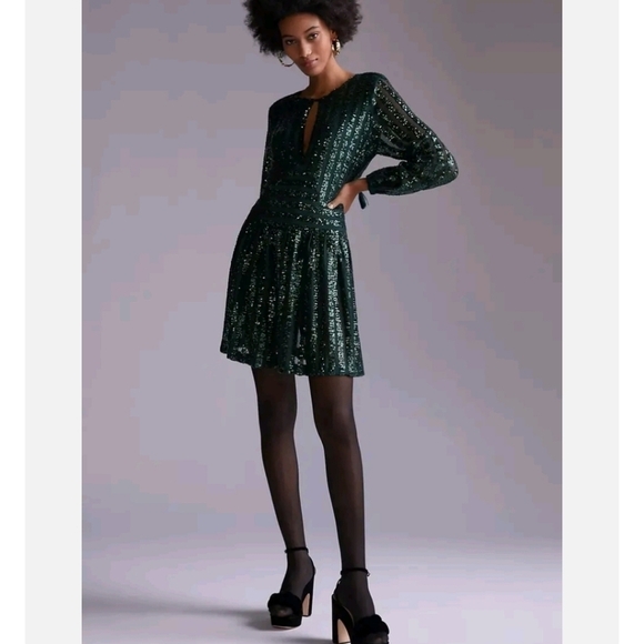 NEW ANTHROPOLOGIE SEQUINED OPEN-BACK MINI GREEN DRESS - Picture 1 of 7